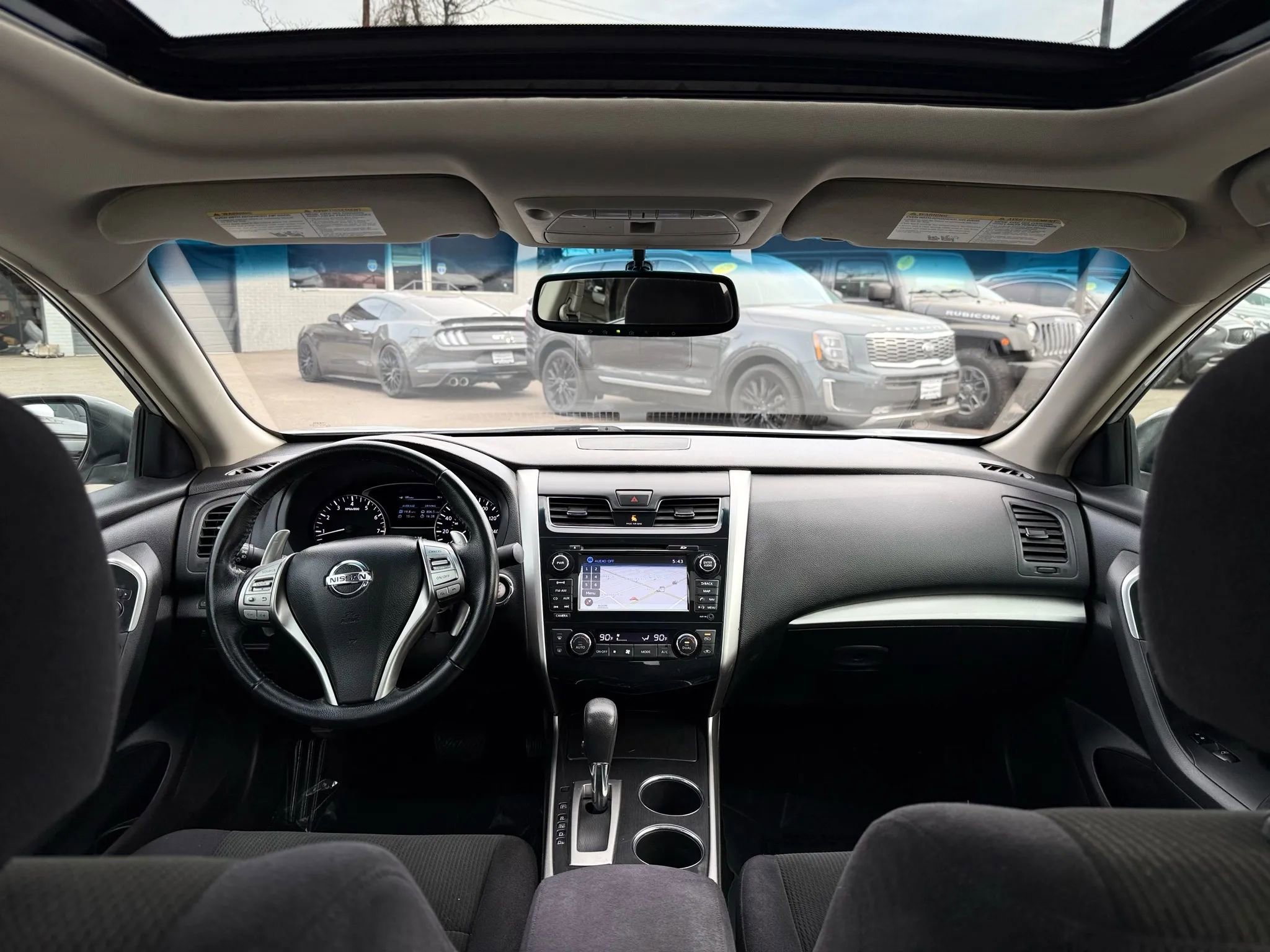 Used 2013 Nissan Altima 3.5 SV w/ Navigation Pkg image 24