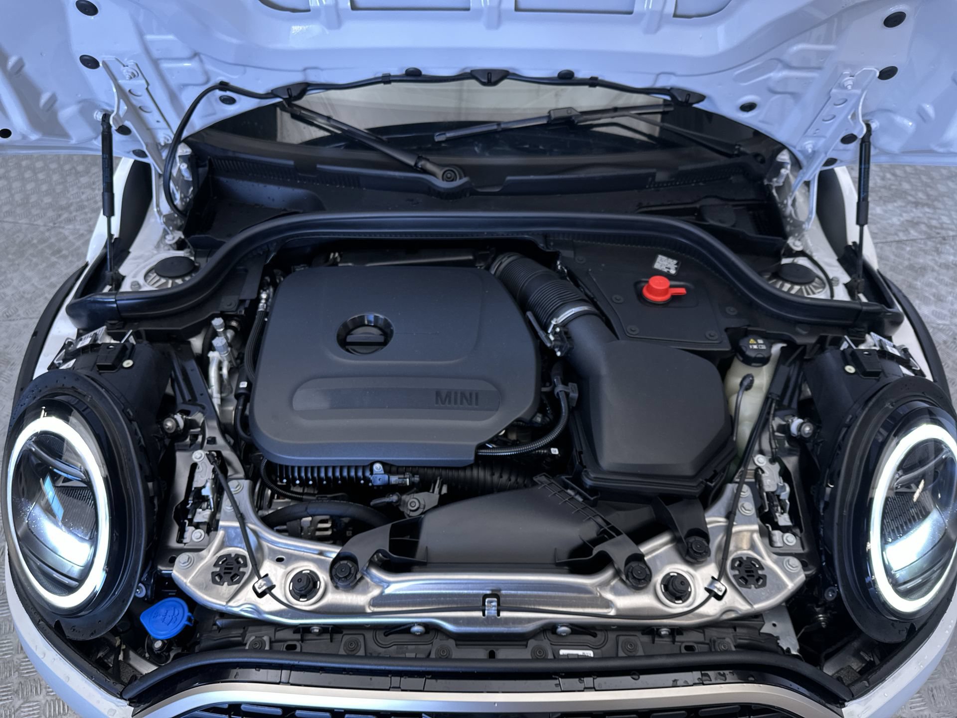 New 2026 MINI Cooper 2-Door Hardtop FWD image 27