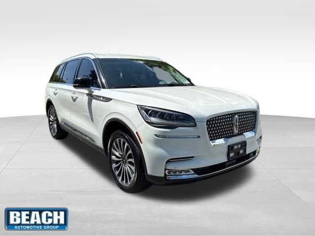 Used 2020 Lincoln Aviator Reserve w/ Elements Package Plus AWD/4WD image 1