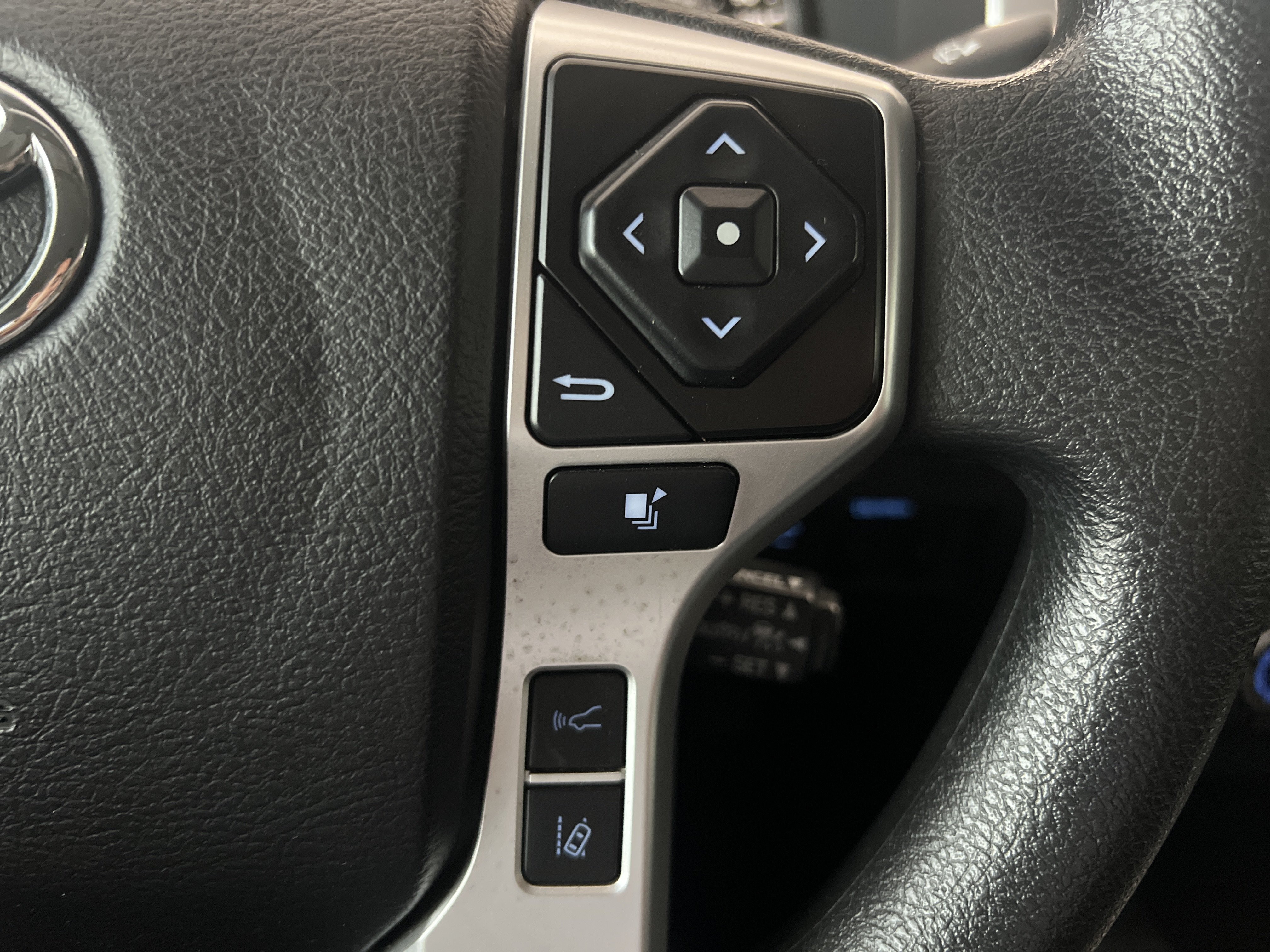 Used 2021 Toyota Tundra SR5 w/ TRD Sport Package AWD/4WD image 19