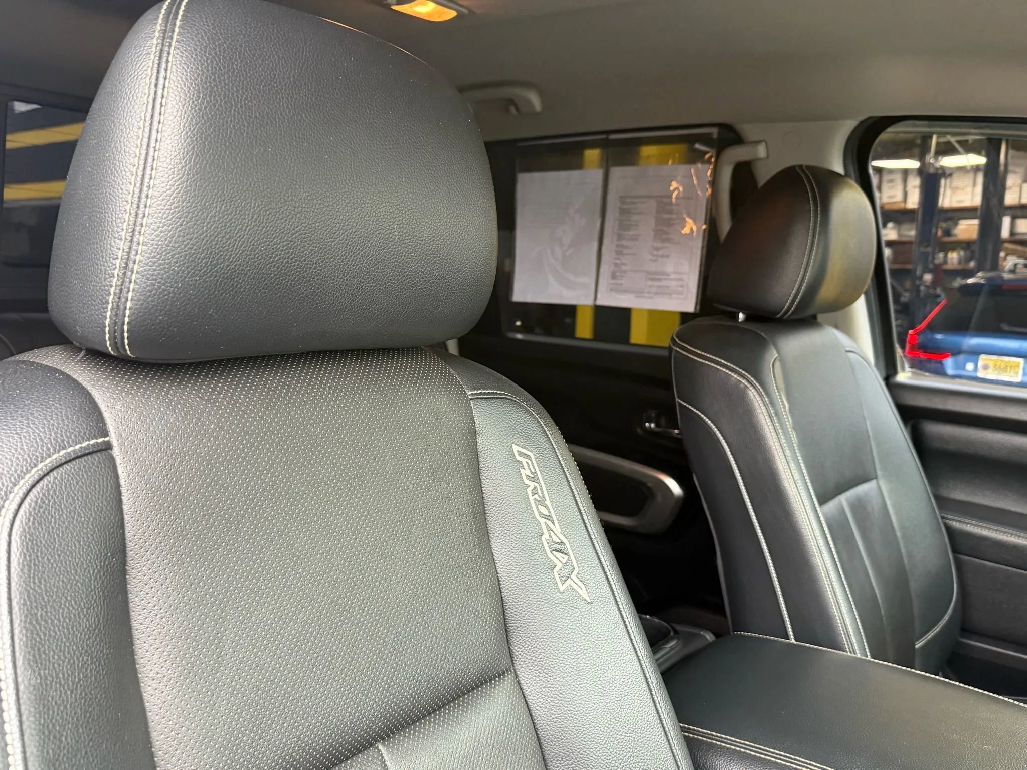 Used 2017 Nissan Titan PRO-4X w/ Pro-4x Convenience Package image 22