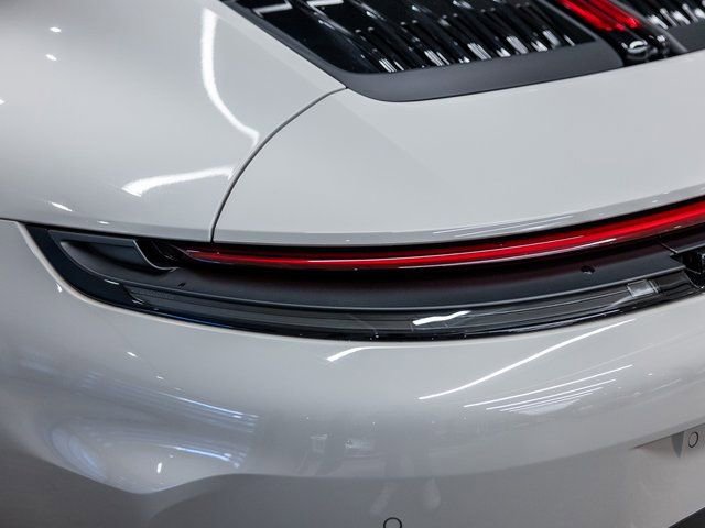 Certified 2025 Porsche 911 Carrera image 18