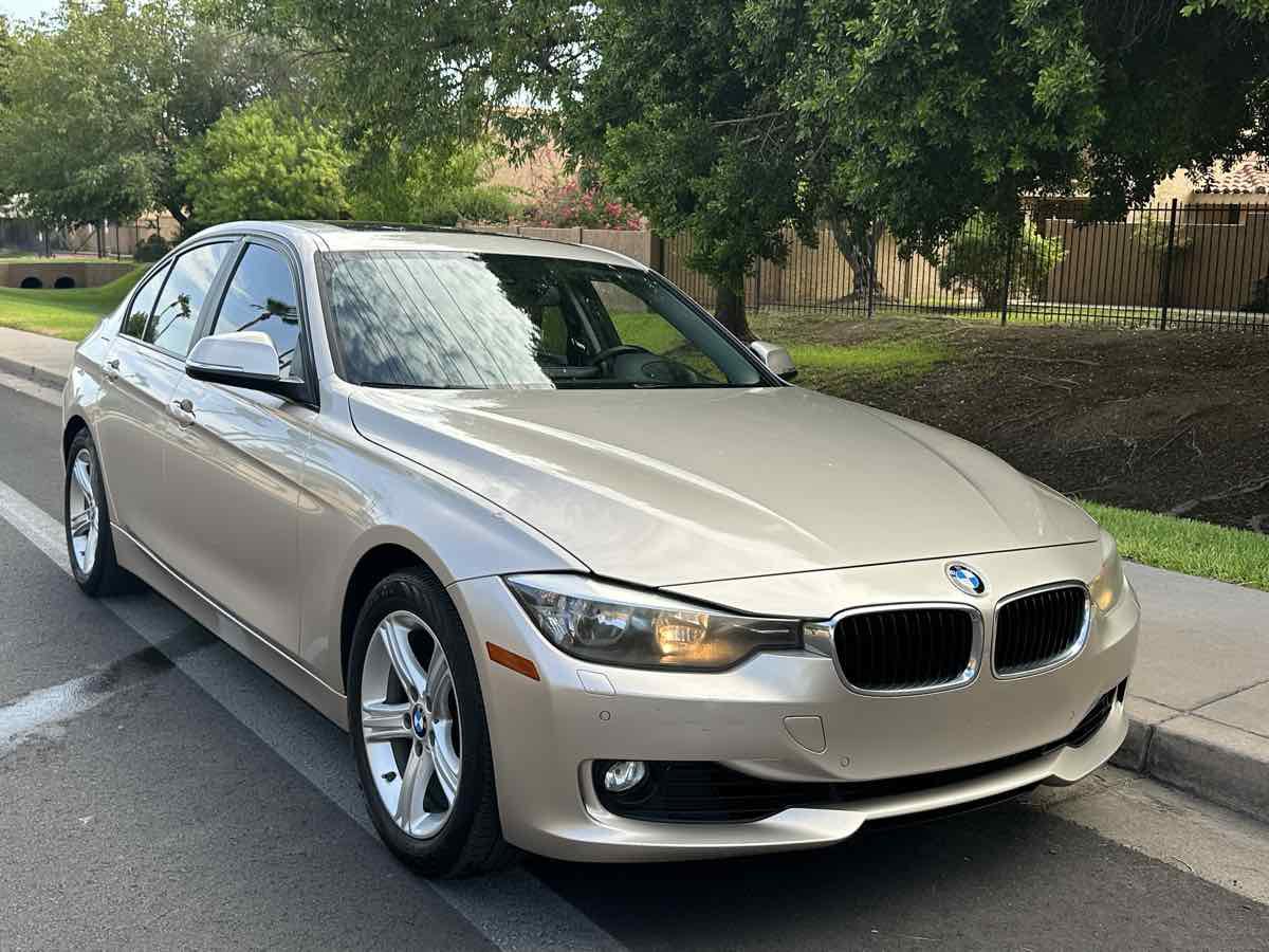 Used 2013 BMW 328i Sedan RWD image 2