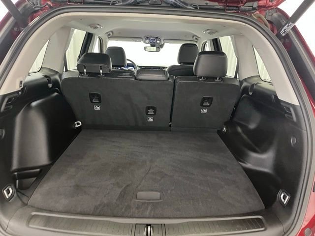 Used 2023 Jeep Grand Cherokee Limited w/ Black Appearance Package image 12