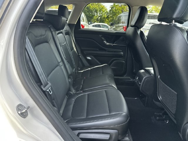 Certified 2023 Lincoln Corsair AWD w/ Equipment Group 101A image 37