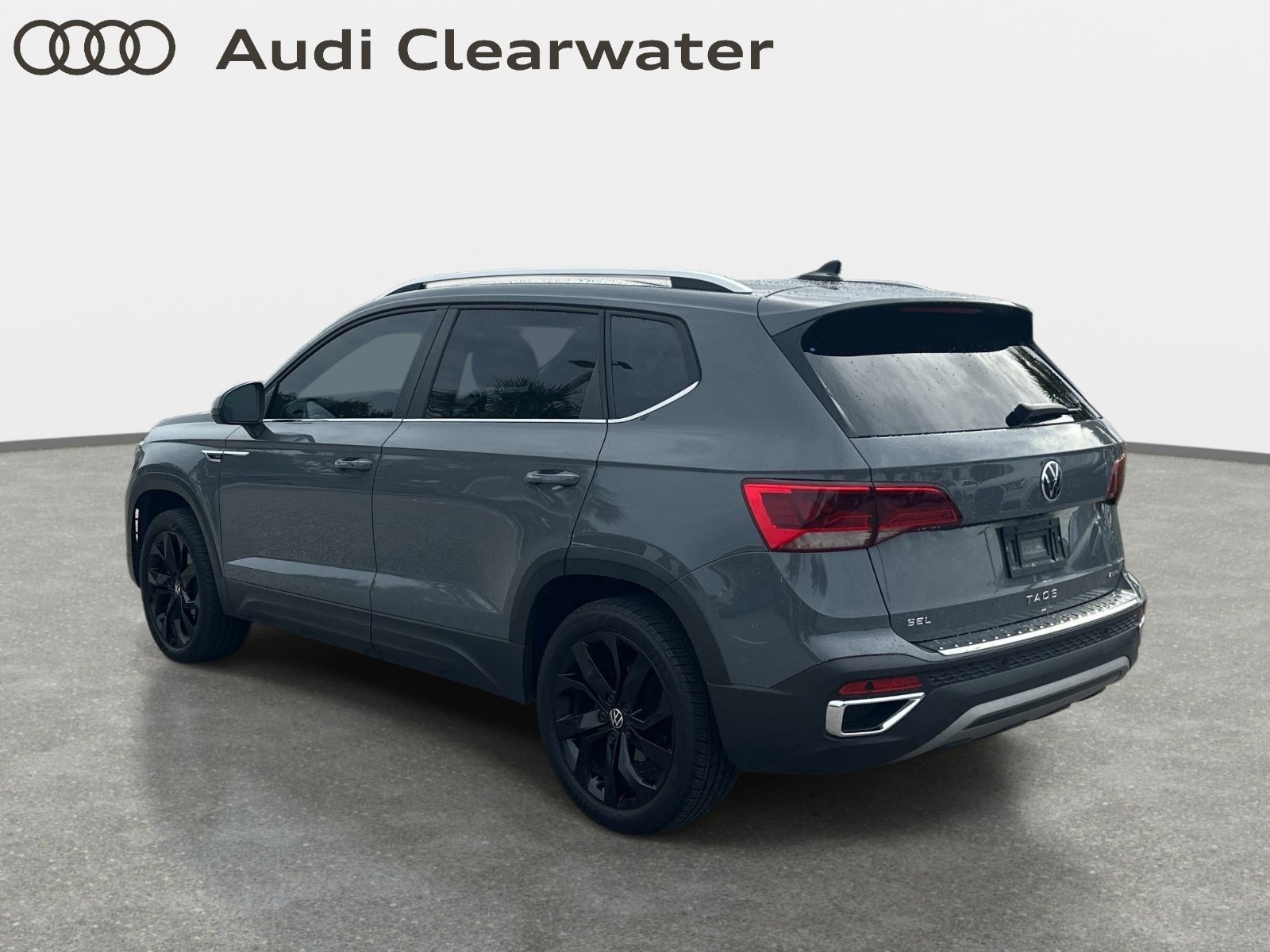 Used 2023 Volkswagen Taos SEL AWD/4WD image 2