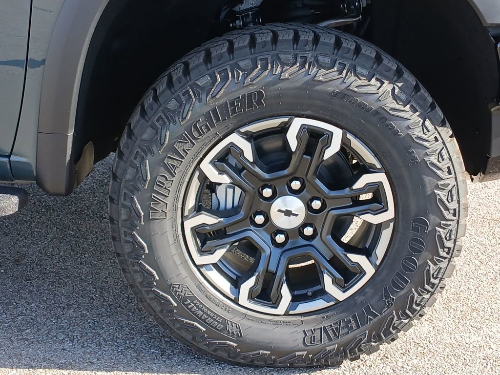 New 2026 Chevrolet Silverado 1500 ZR2 image 34