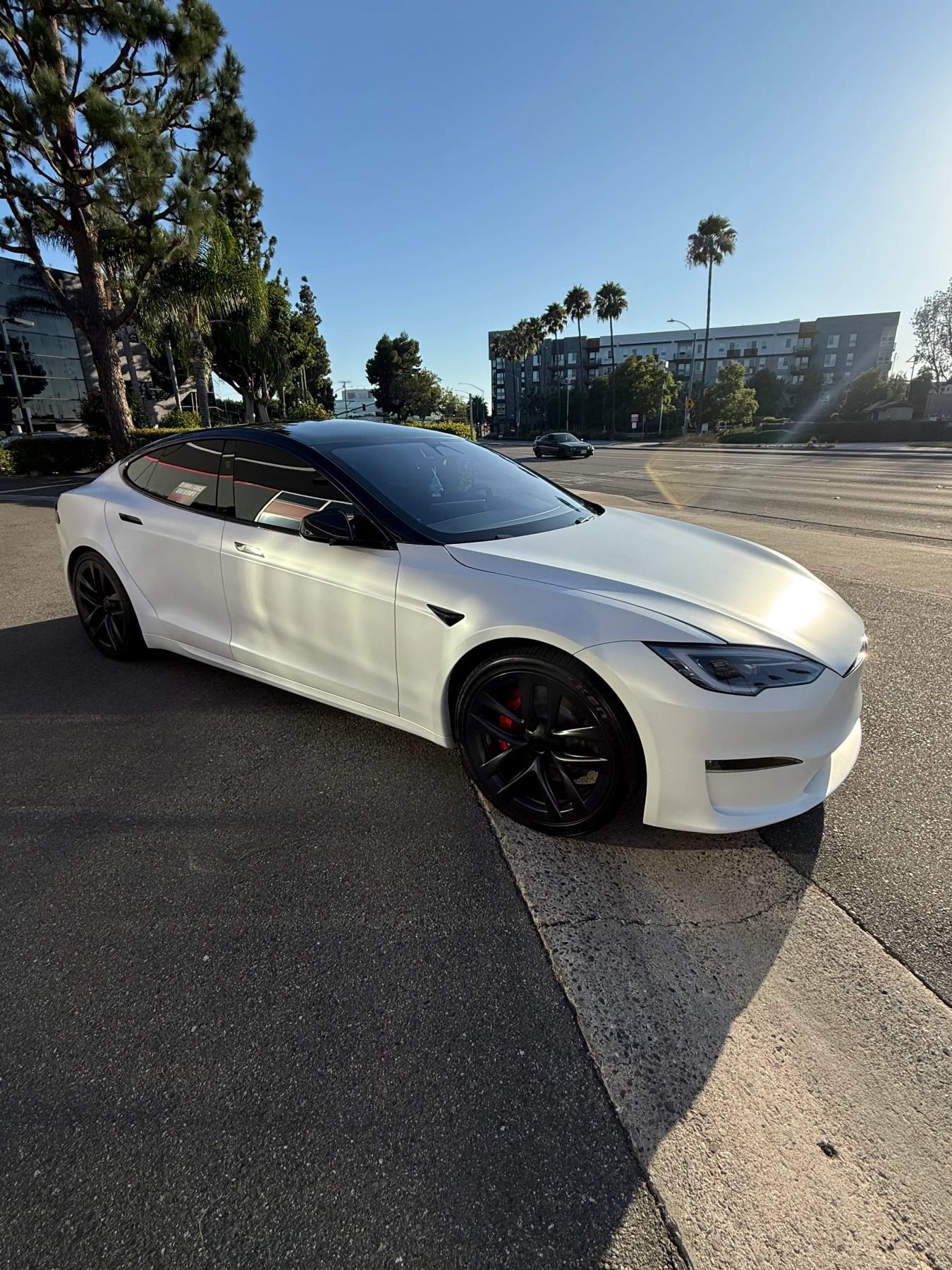 Used 2023 Tesla Model S Plaid AWD/4WD image 2