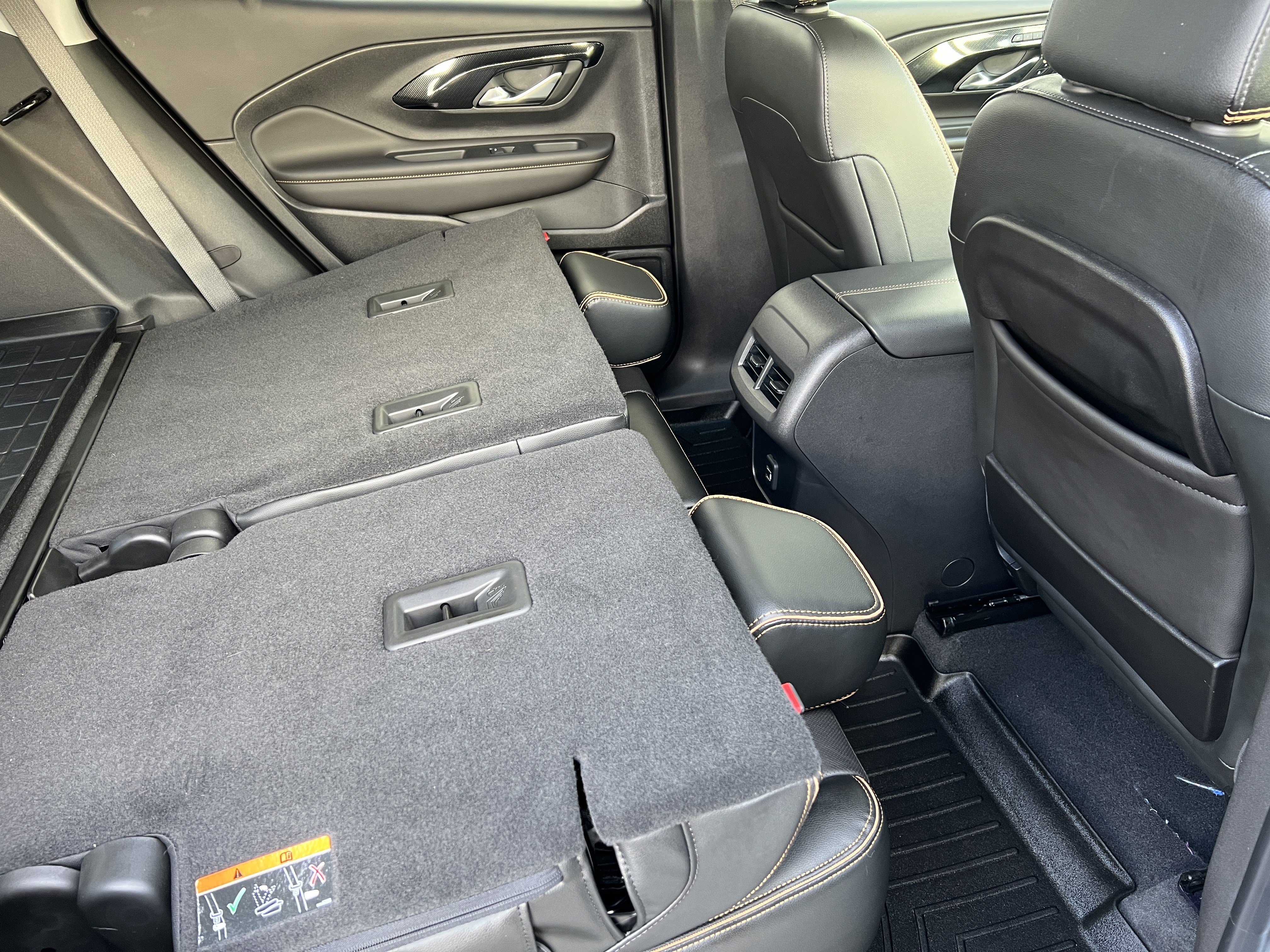 Used 2022 GMC Terrain AT4 w/ Infotainment Package II image 23