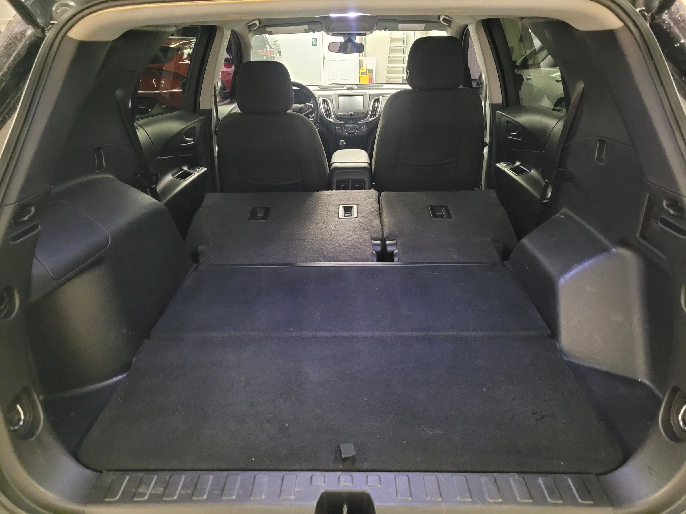 Used 2018 Chevrolet Equinox LT FWD image 34