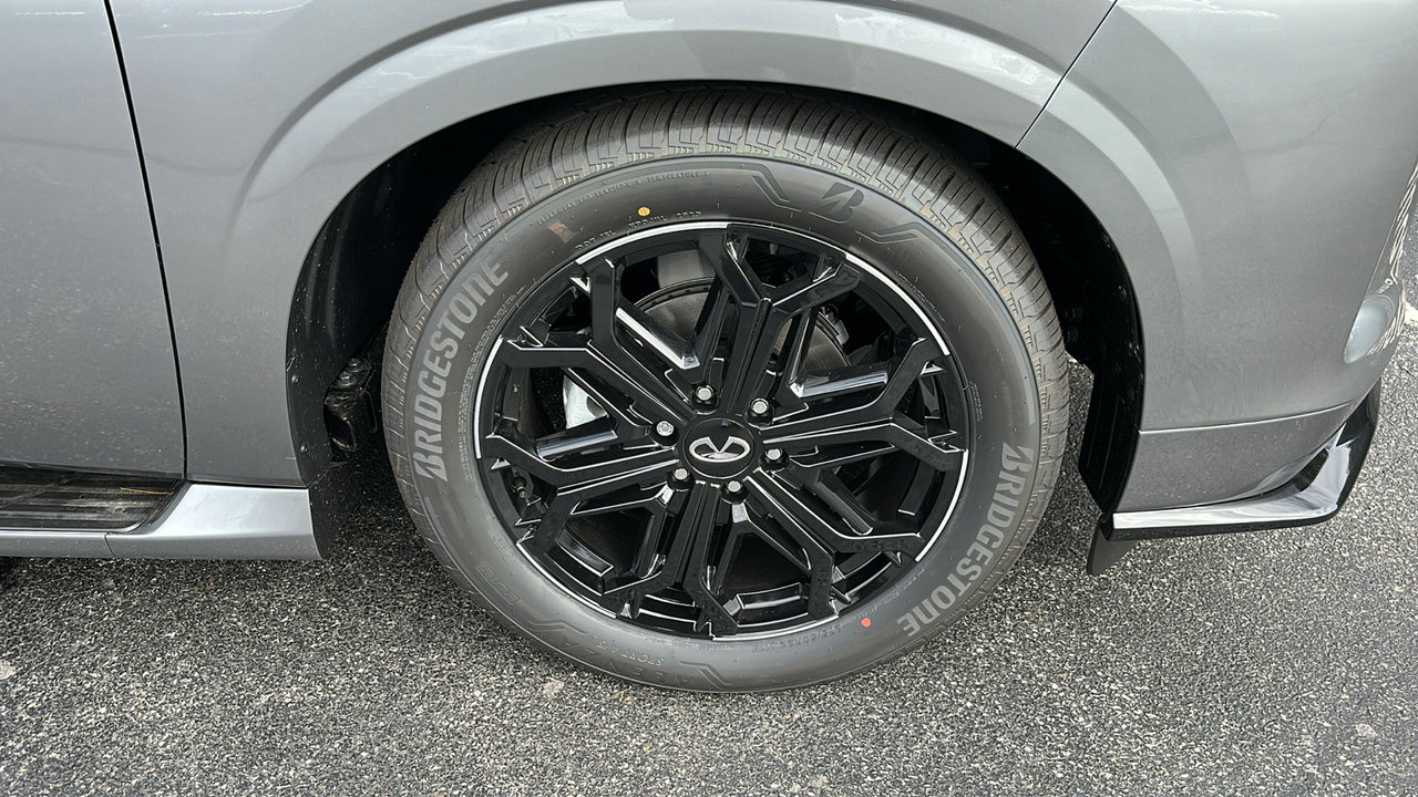 New 2026 INFINITI QX80 4WD image 6