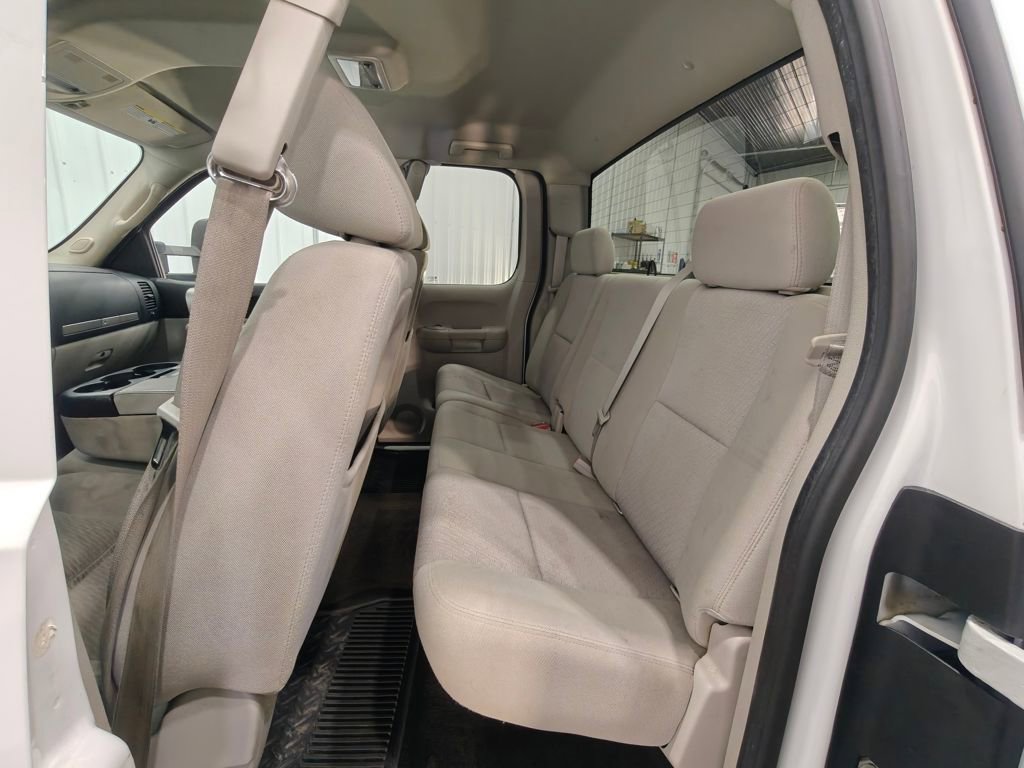 Used 2011 Chevrolet Silverado 1500 LT w/ All-Star Edition AWD/4WD image 30