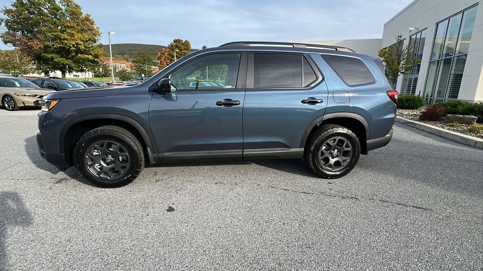 New 2026 Honda Pilot TrailSport image 7