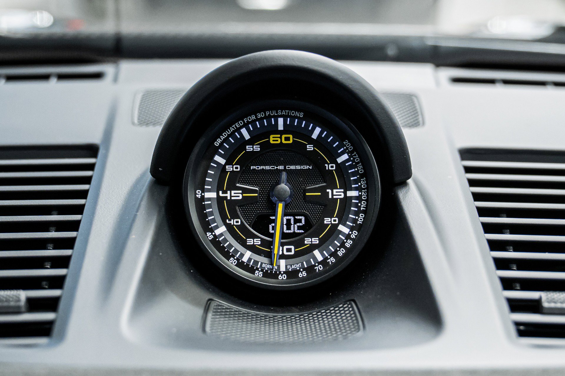 Used 2025 Porsche 911 GT3 RWD image 25