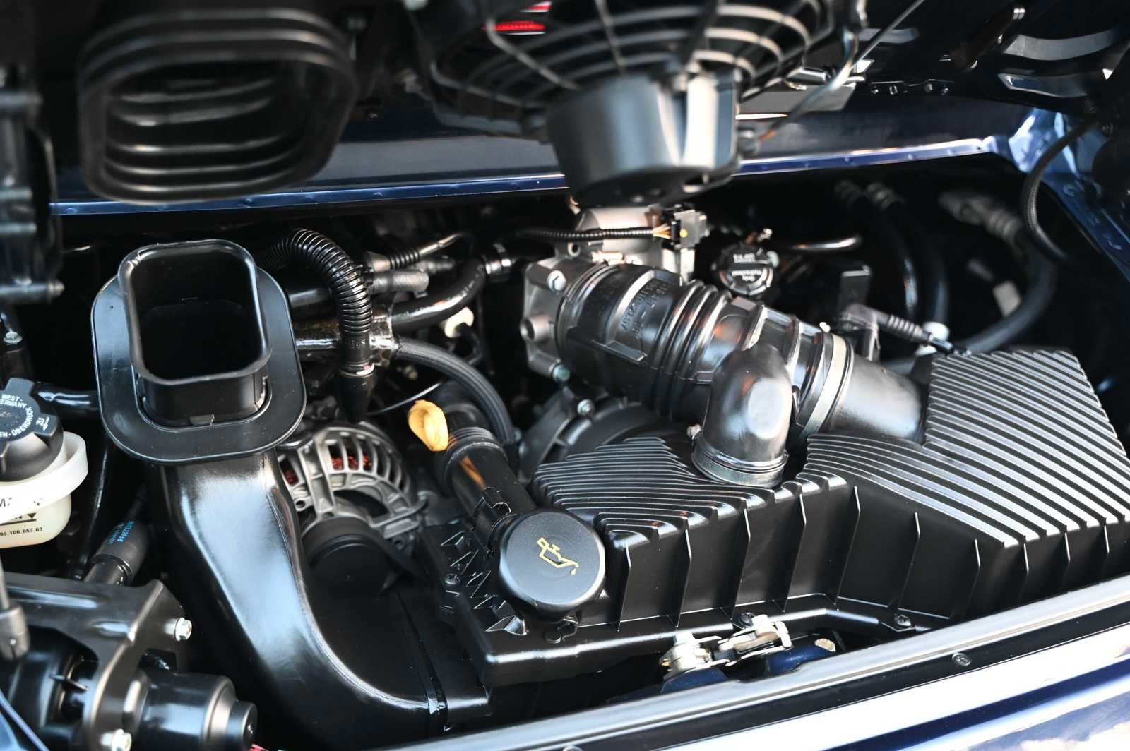 Used 2003 Porsche 911 Carrera 4S image 19