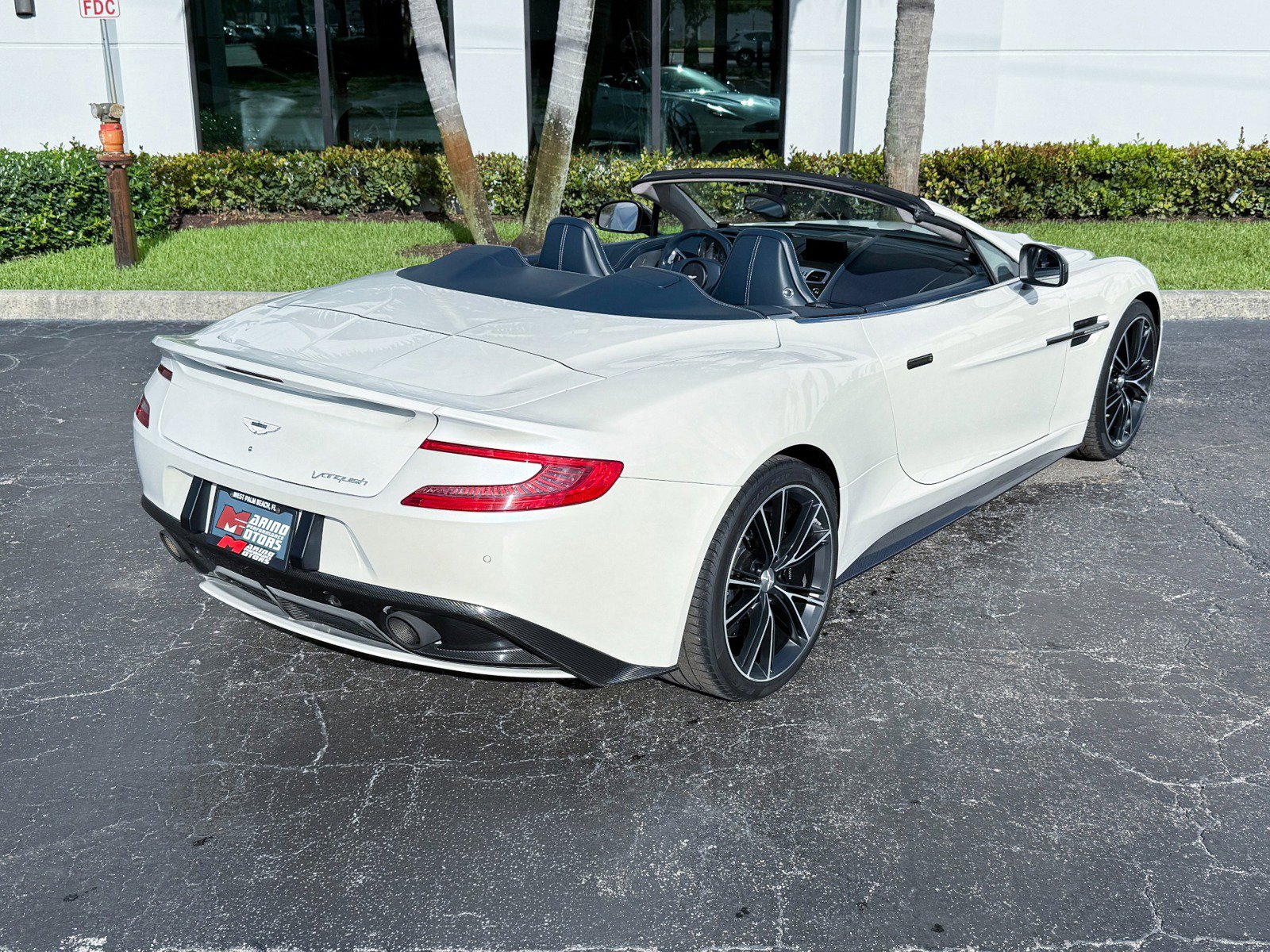 Used 2014 Aston Martin Vanquish Volante image 13