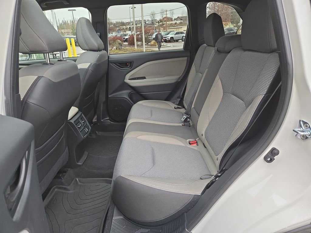 Used 2025 Subaru Forester Premium image 15