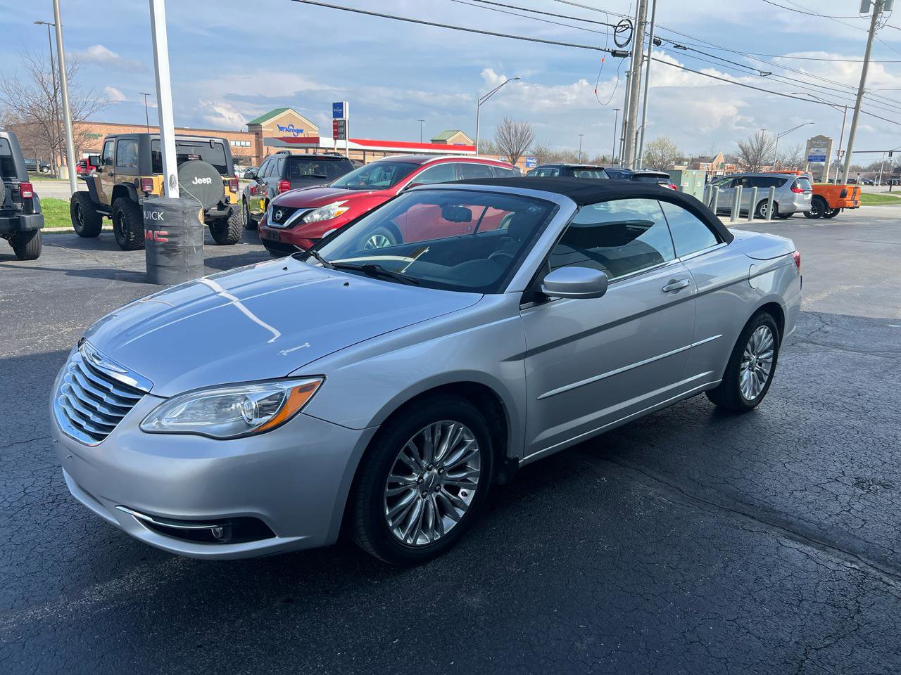Used 2012 Chrysler 200 Touring image 2