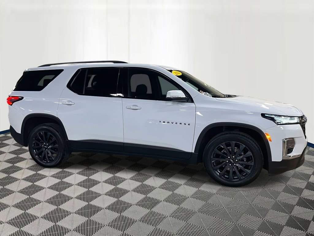 Certified 2023 Chevrolet Traverse RS w/ LPO, Floor Liner Package image 6