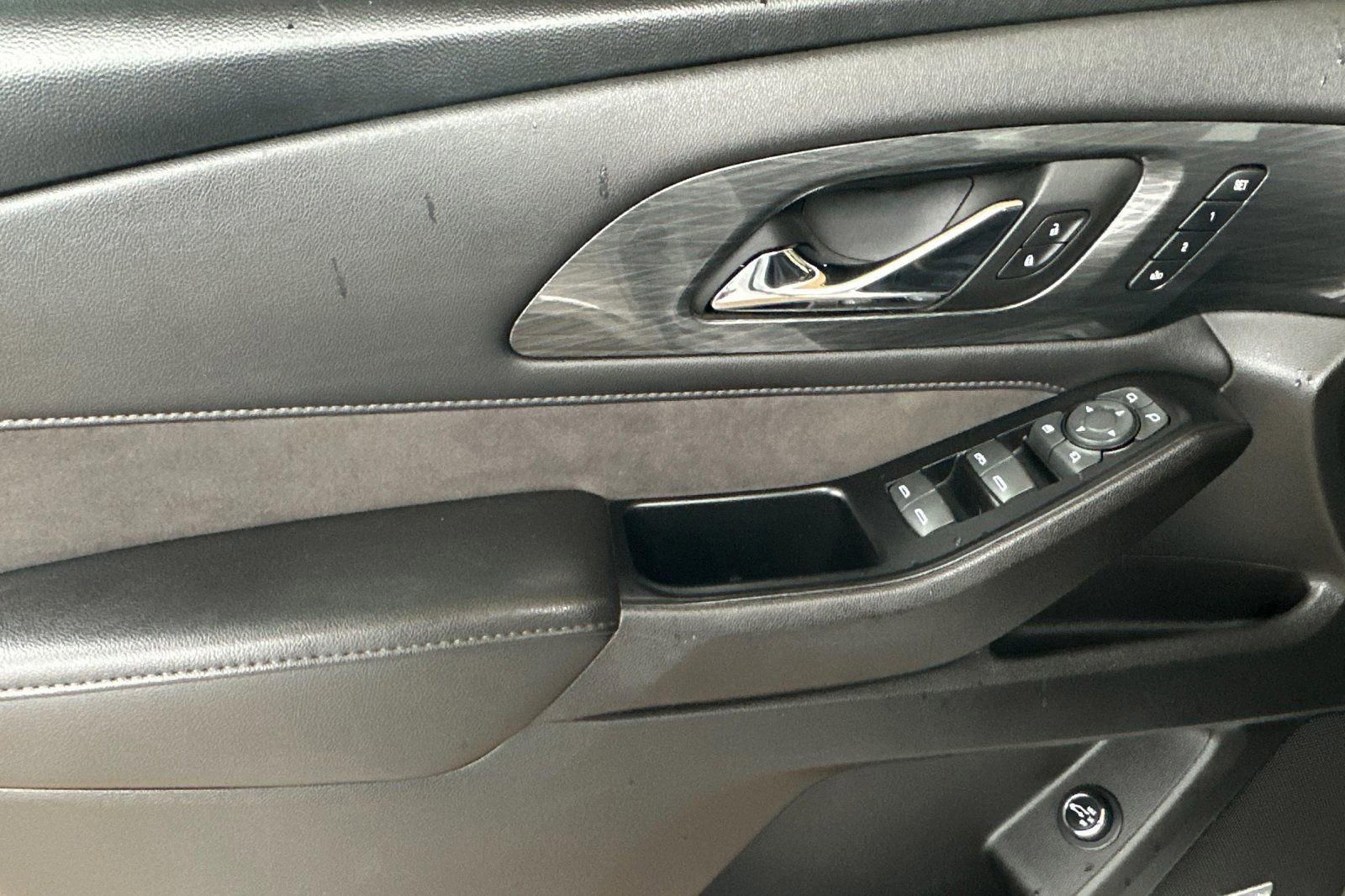 Used 2023 Chevrolet Traverse High Country w/ LPO, Floor Liner Package image 11