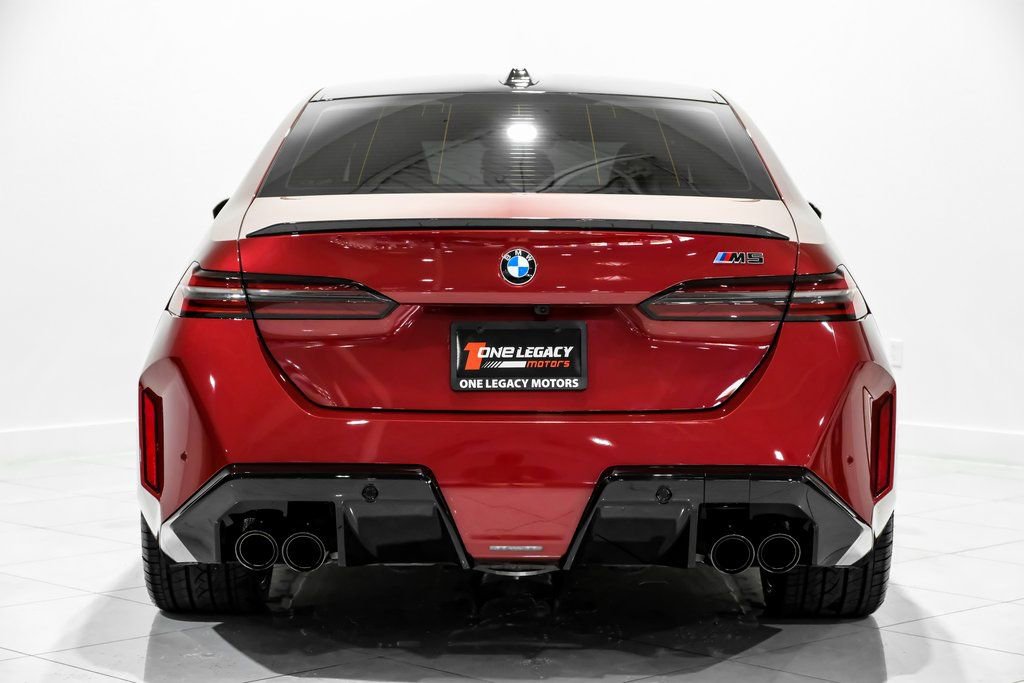Used 2025 BMW M5 w/ Carbon Package image 7
