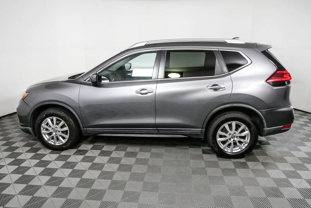 Used 2017 Nissan Rogue SV AWD/4WD image 28