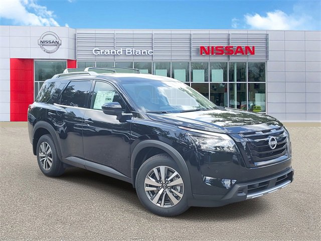 New 2025 Nissan Pathfinder SL w/ Black Appearance Package