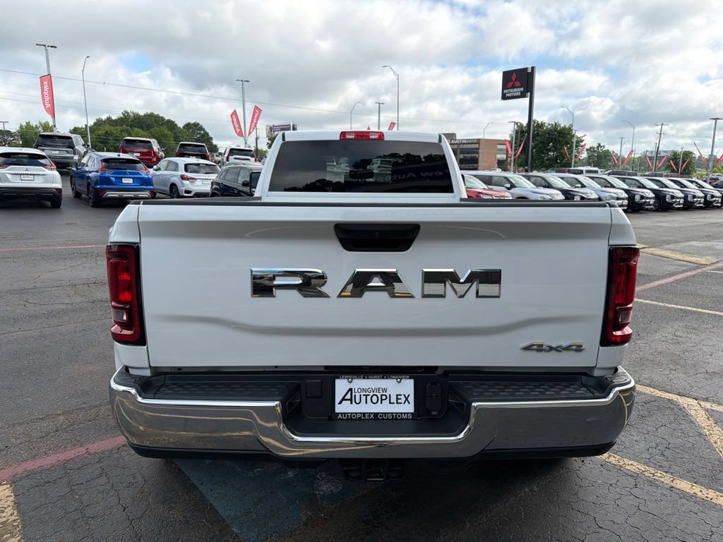 Used 2025 RAM 3500 Tradesman w/ Chrome Appearance Group AWD/4WD image 7