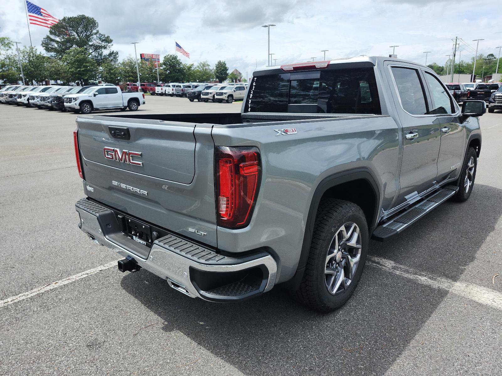 New 2026 GMC Sierra 1500 SLT w/ SLT Premium Plus Package AWD/4WD image 3