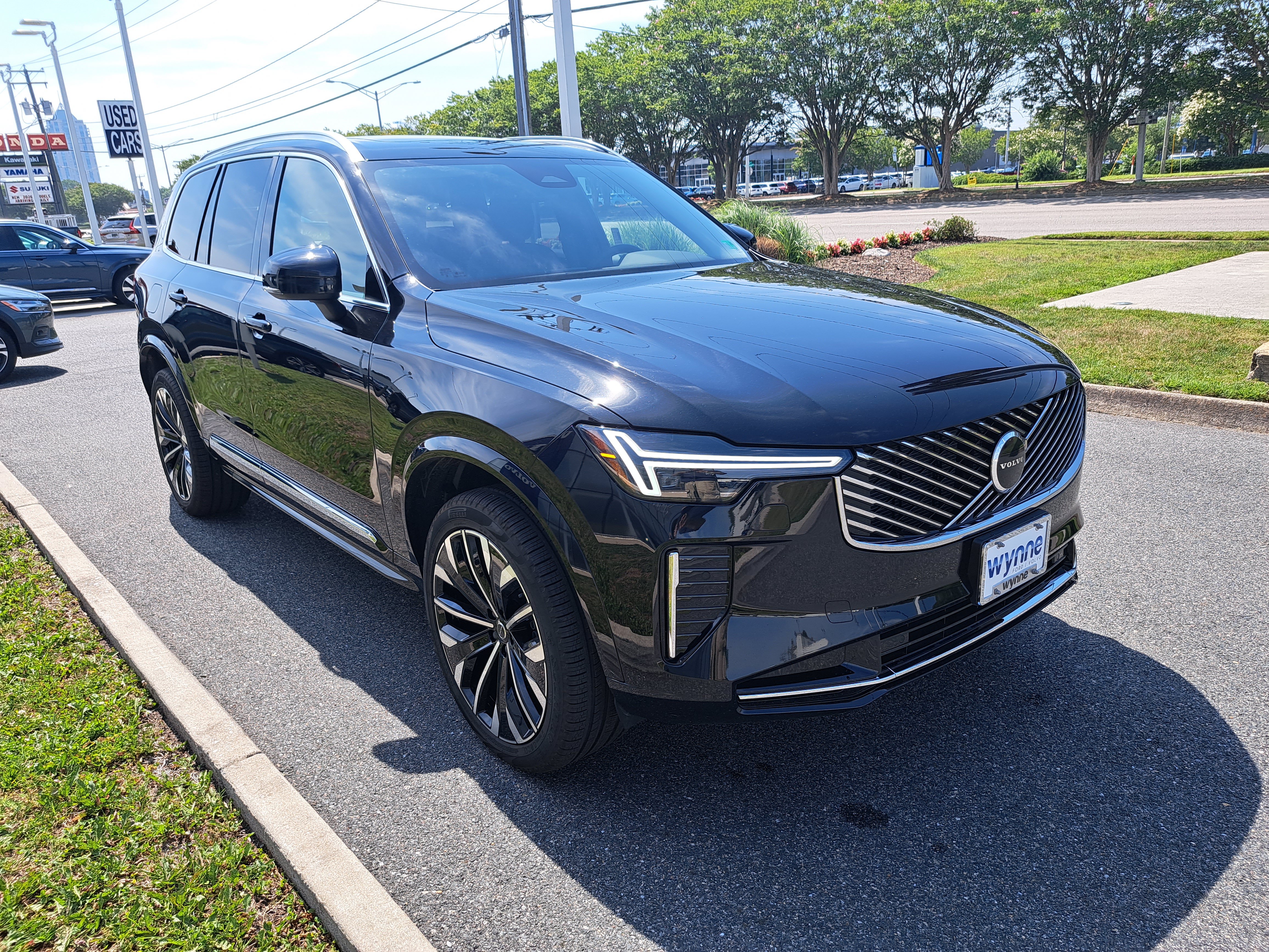 New 2026 Volvo XC90 B6 Core w/ Protection Package Premier AWD/4WD image 2