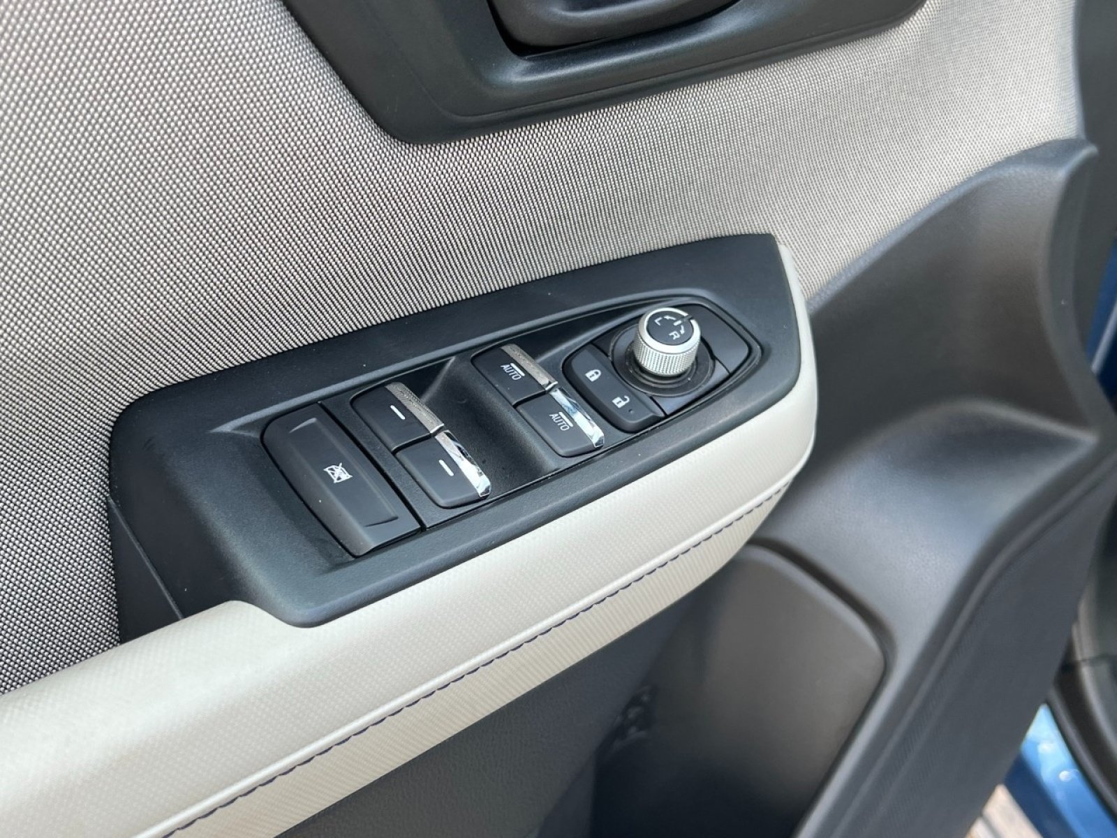 Used 2025 Subaru Forester Premium w/ Convenience Package #1 AWD/4WD image 25