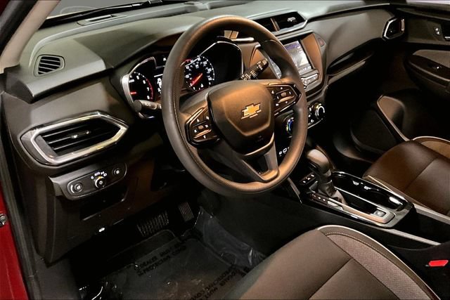 Certified 2022 Chevrolet TrailBlazer LT w/ Confidence II Package FWD image 17