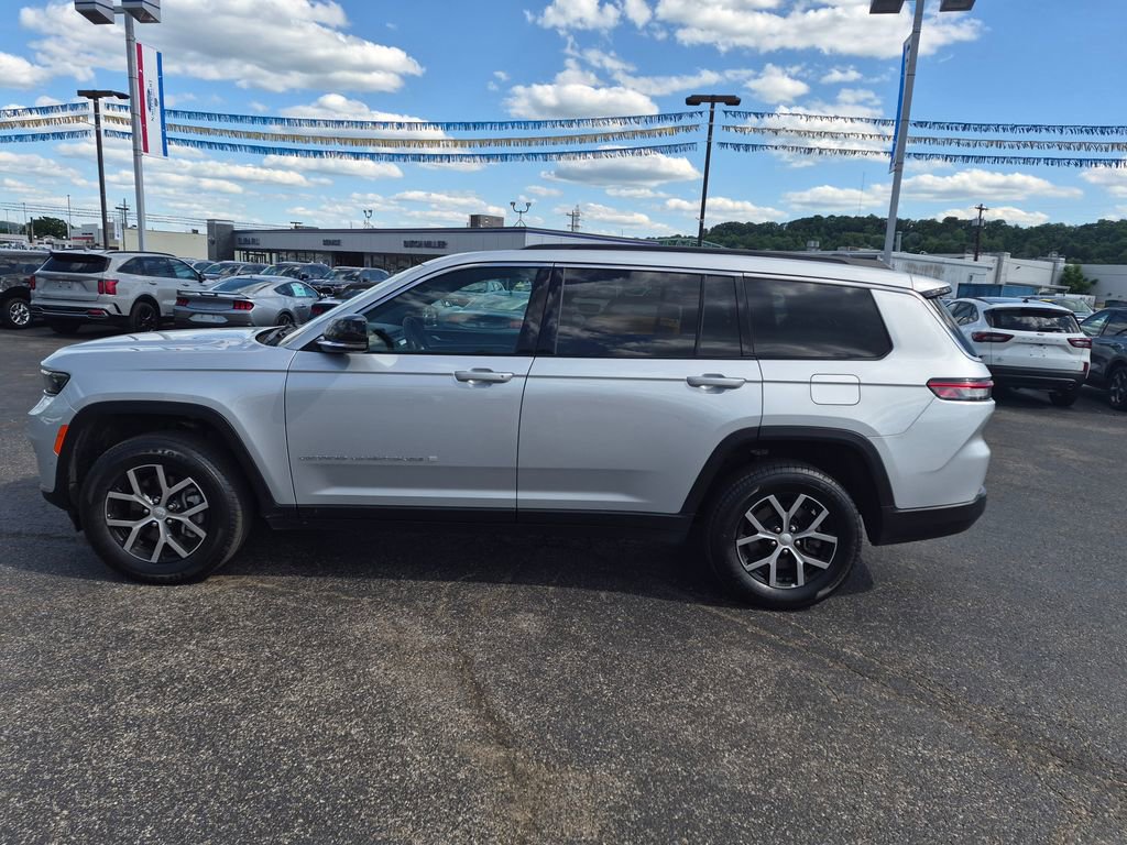 Used 2024 Jeep Grand Cherokee L Limited w/ Luxury Tech Group II AWD/4WD image 10
