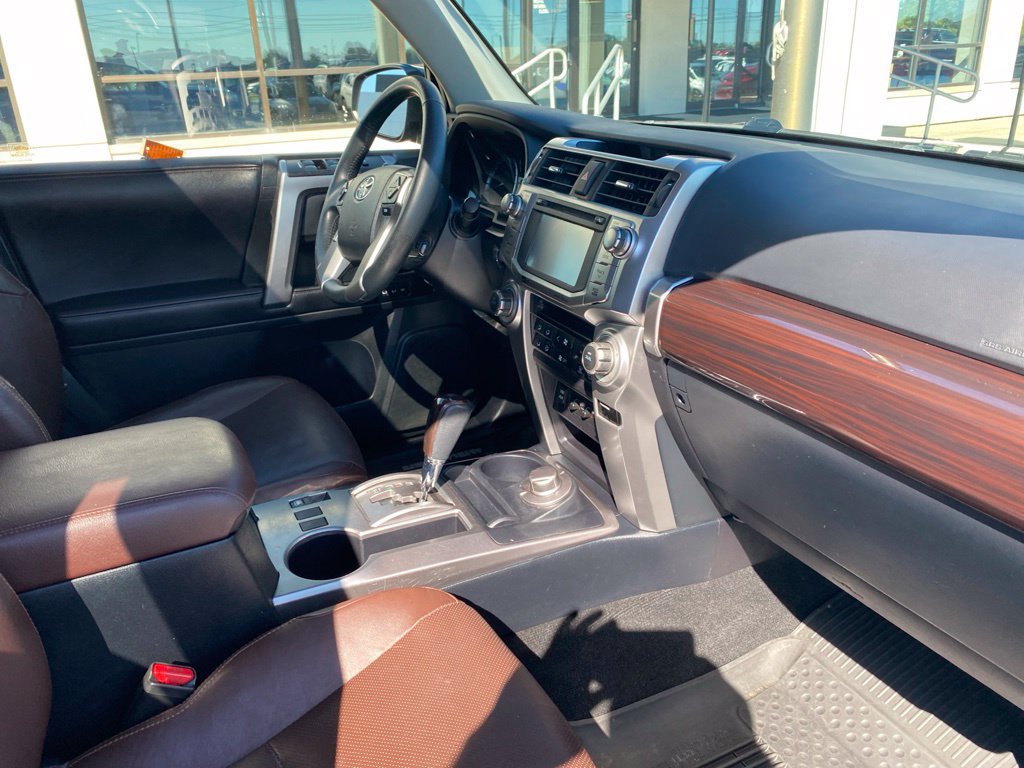 Used 2017 Toyota 4Runner Limited AWD/4WD image 8