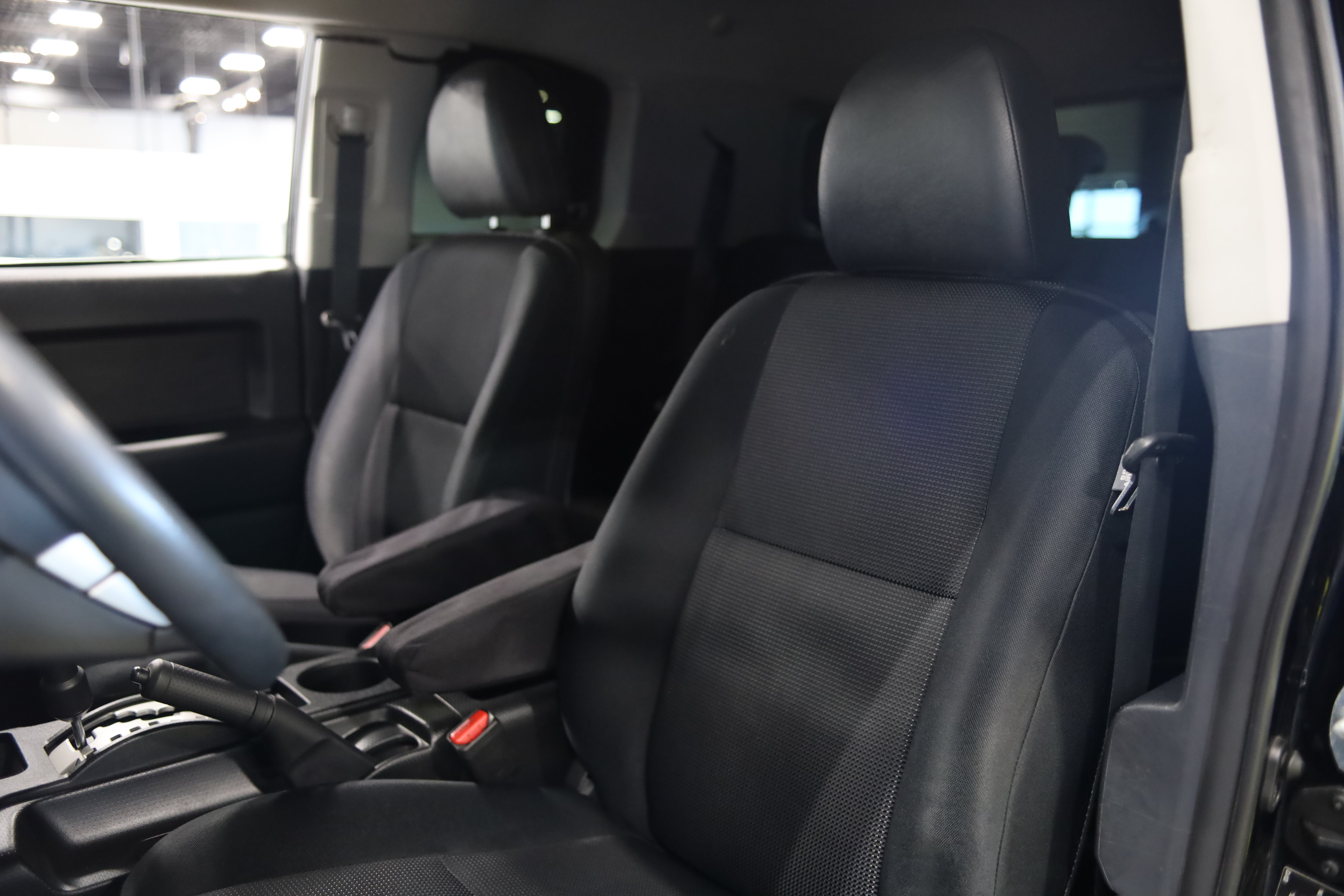 Used 2012 Toyota FJ Cruiser 4WD w/ Convenience Pkg image 17
