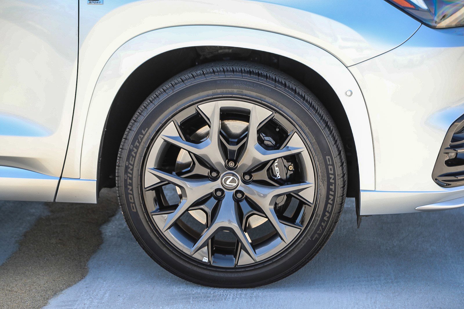 Used 2025 Lexus TX 500h AWD w/ Technology Package image 10
