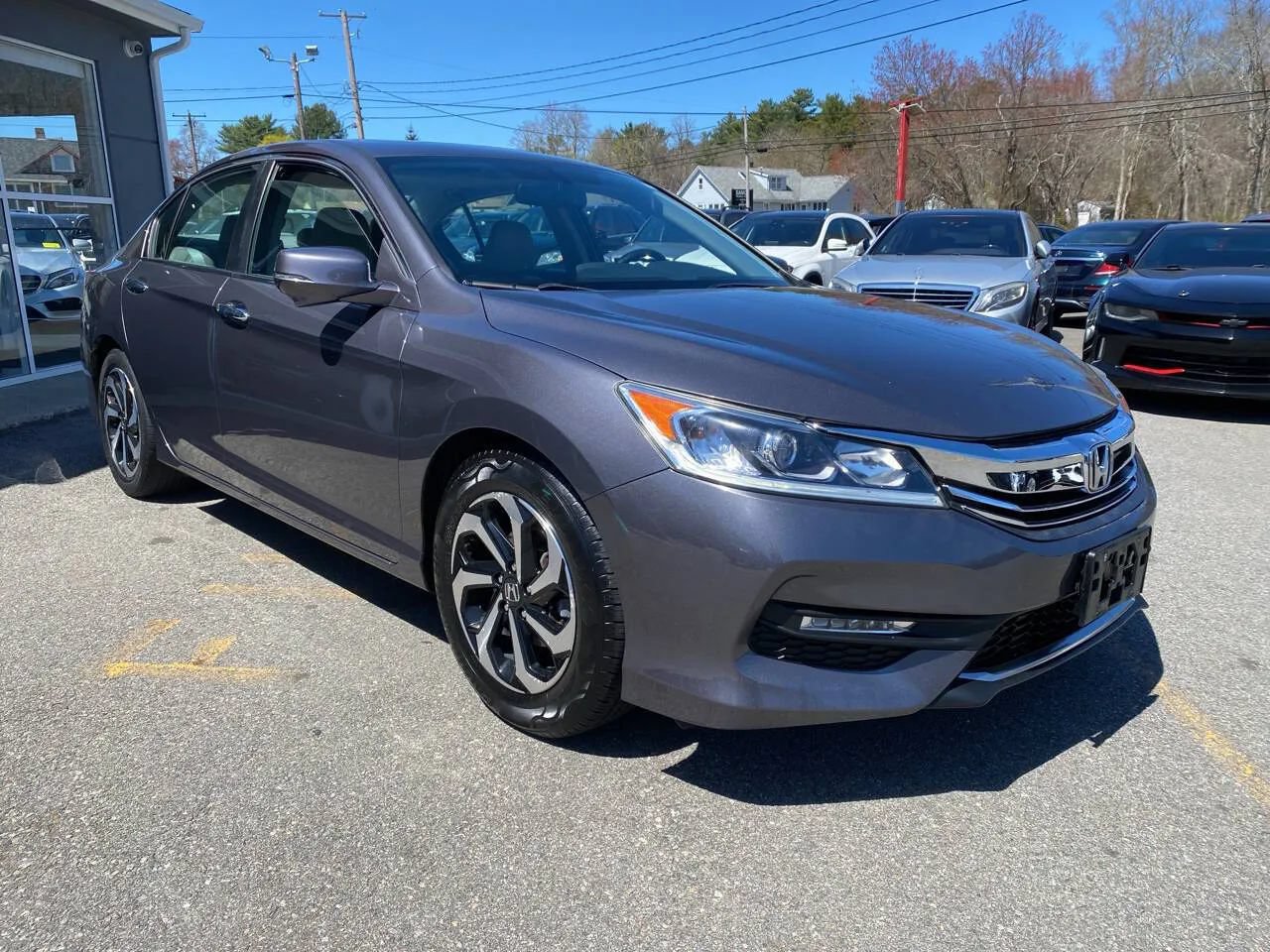 Used 2017 Honda Accord EX-L image 3