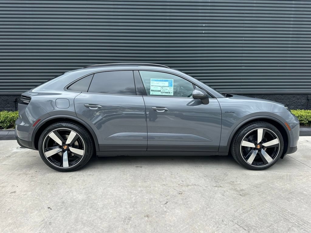 Used 2026 Porsche Macan Electric RWD image 10