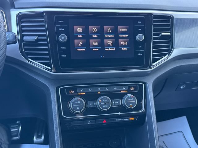 Used 2020 Volkswagen Atlas Cross Sport SEL R-Line AWD/4WD image 15