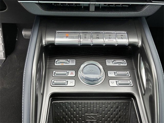 New 2025 Lincoln Nautilus Reserve image 31