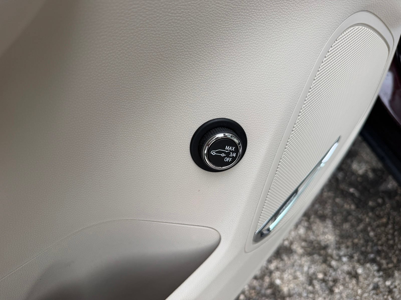 Used 2023 Buick Envision Avenir AWD/4WD image 33