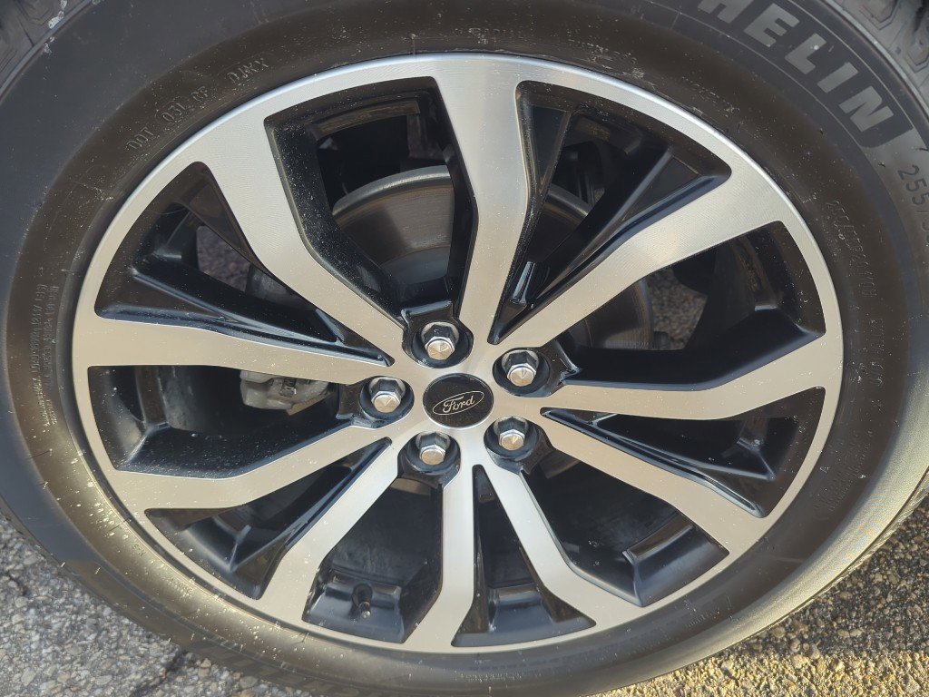 Used 2020 Ford Explorer ST w/ Premium Technology Package image 33