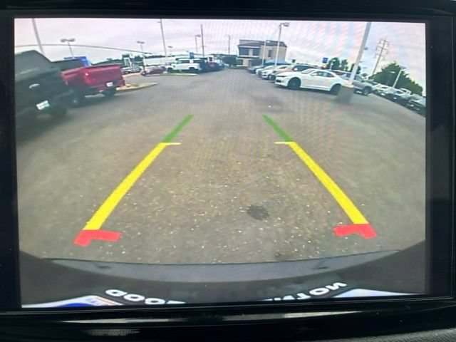Used 2024 Chrysler Pacifica Touring-L FWD image 24