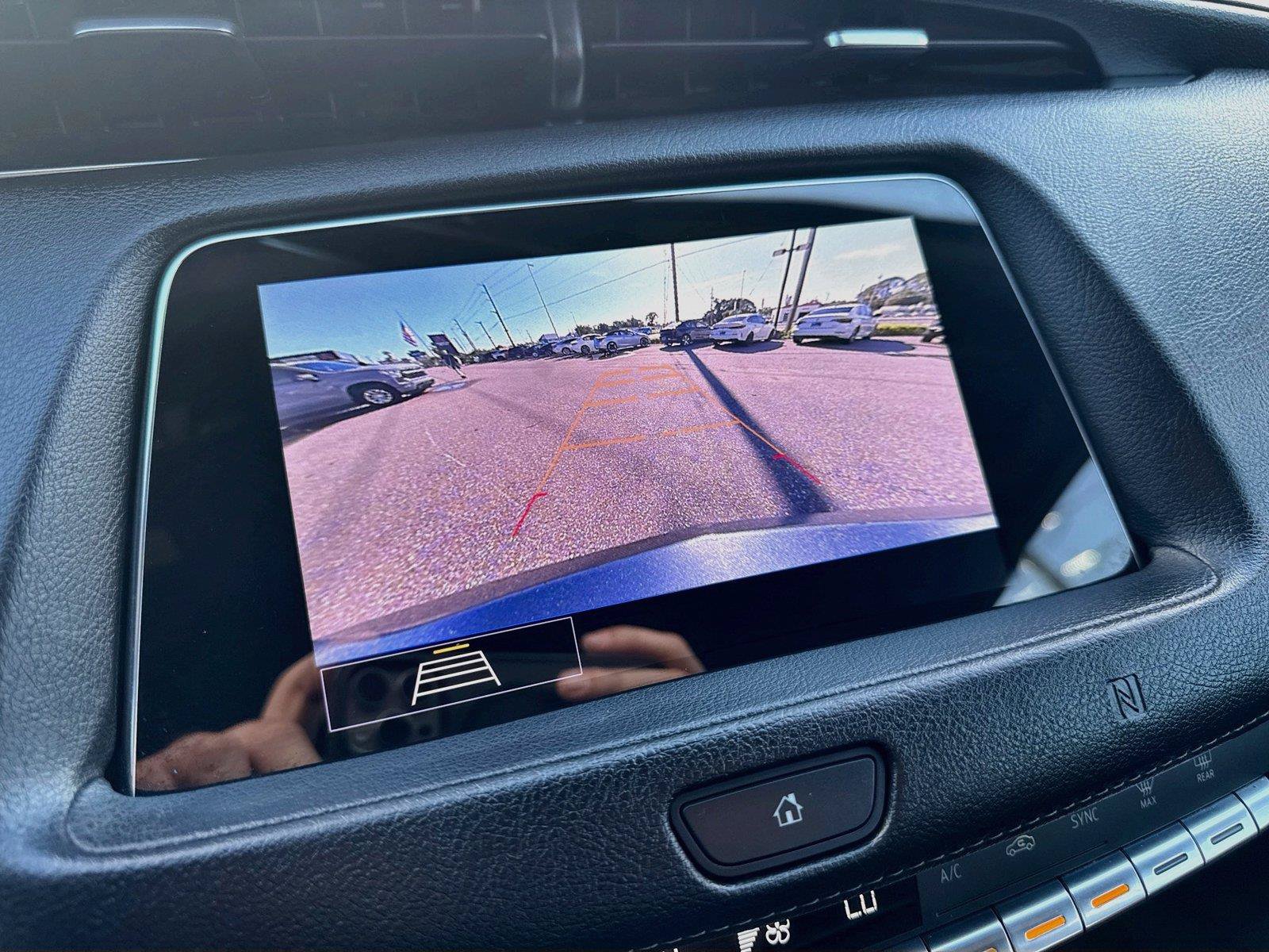 Used 2020 Cadillac XT4 Premium Luxury w/ Driver Awareness Package FWD image 17
