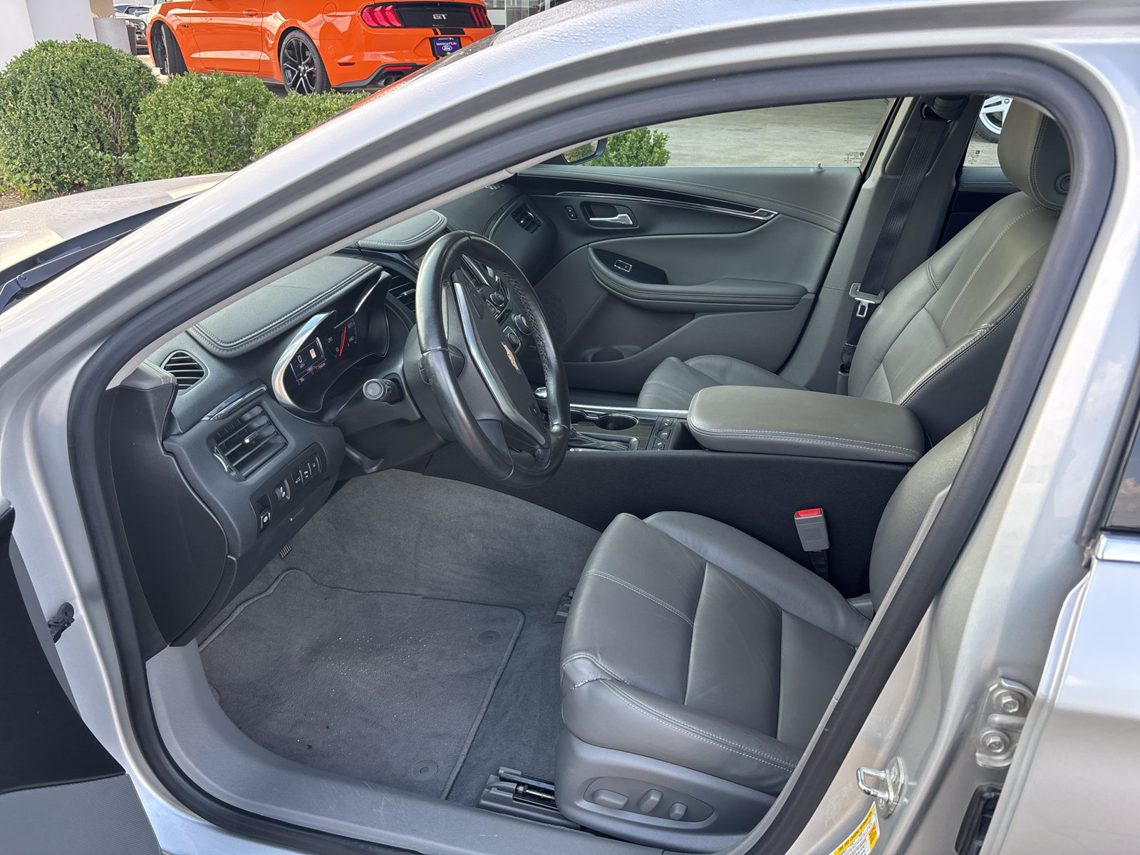 Used 2017 Chevrolet Impala LT w/ Leather Package FWD image 3