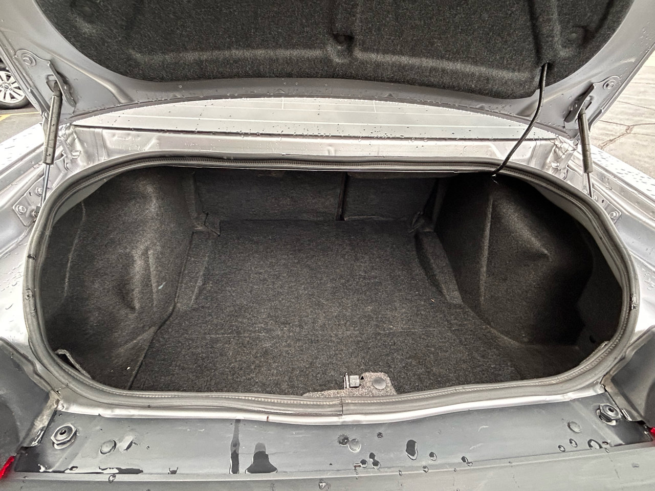 Used 2014 Dodge Challenger R/T image 13