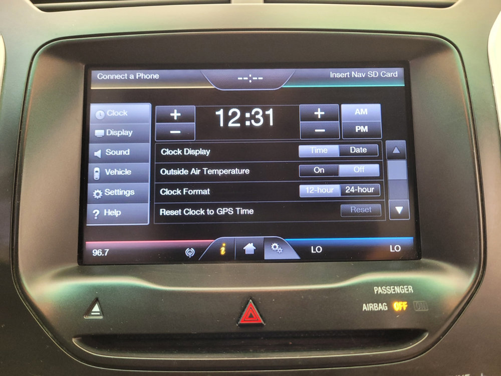 Used 2015 Ford Explorer XLT w/ Equipment Group 202A image 25