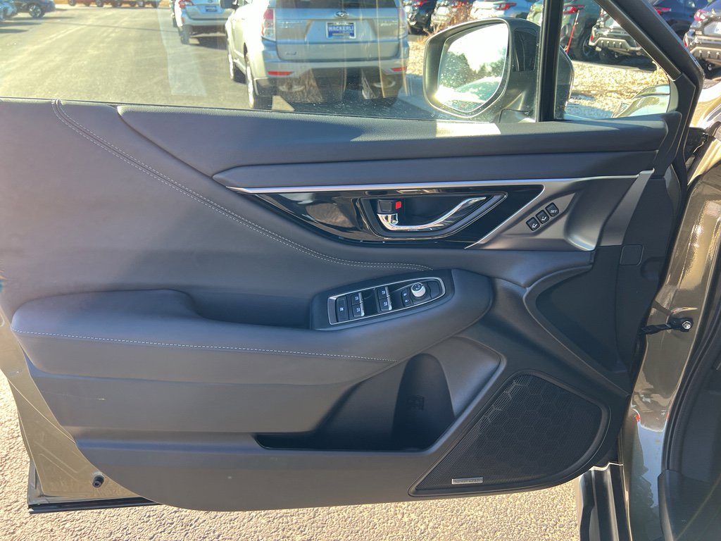 Certified 2025 Subaru Outback Limited image 23