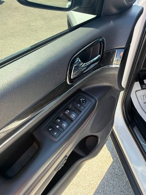 Used 2021 Jeep Grand Cherokee Trailhawk AWD/4WD image 16