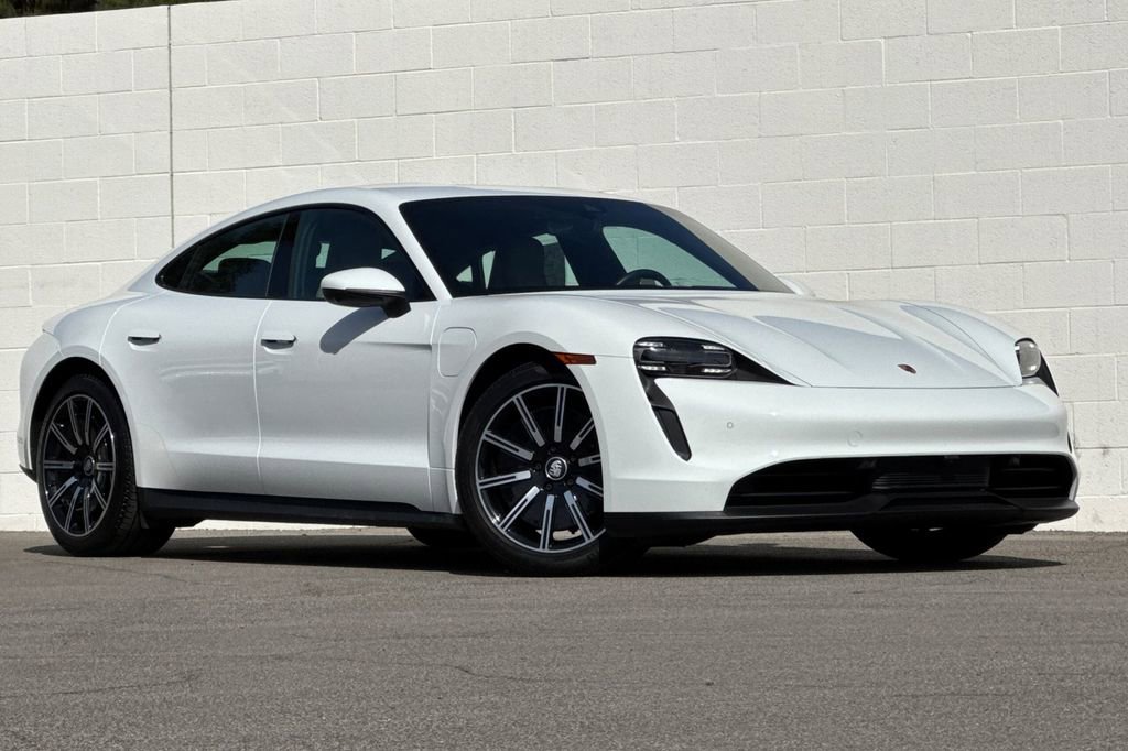 Used 2022 Porsche Taycan RWD image 2
